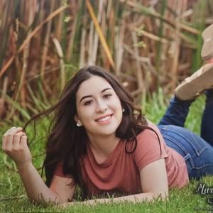 Meet your Posher, Maria fernanda